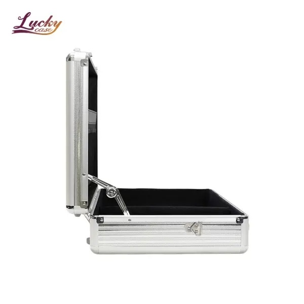 https://www.luckycasefactory.com/blog/is-an-aluminum-briefcase-safe-for-business-travel/