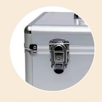 https://www.luckycasefactory.com/portable-aluminum-medical-case-medicine-storage-first-aid-box-product/