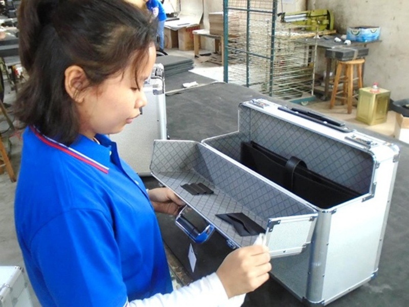 https://www.luckycasefactory.com/blog/how-aluminum-cases-are-made-and-tested-for-quality/