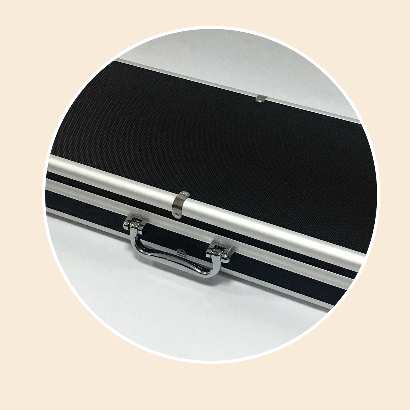 https://www.luckycasefactory.com/durable-aluminum-keyboard-case-with-foam-insert-product/