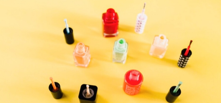 https://www.luckycasefactory.com/blog/4-genius-nail-polish-storage-ideas-youll-love/