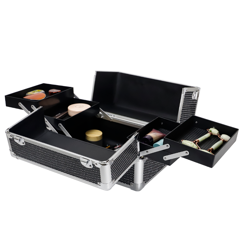 https://www.luckycasefactory.com/blog/aluminium-makeup-case-vs-pu-leather-cosmetic-bag-which-one-is-more-suitable-for-you/