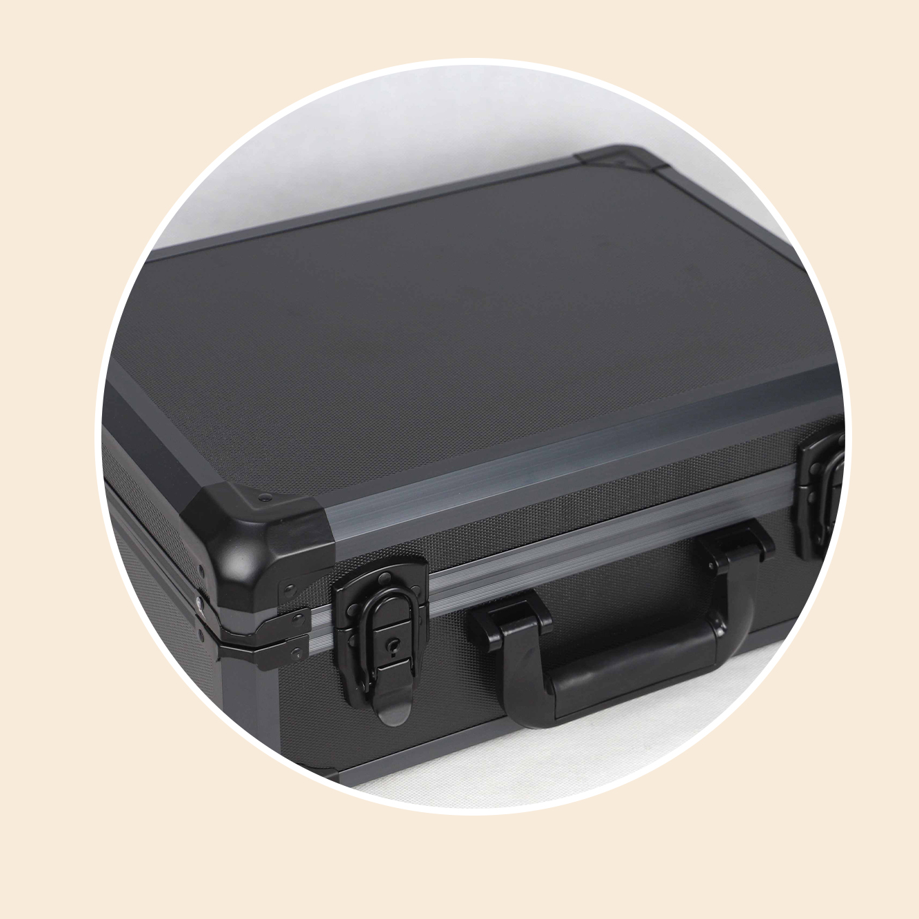 https://www.luckycasefactory.com/aluminum-case/