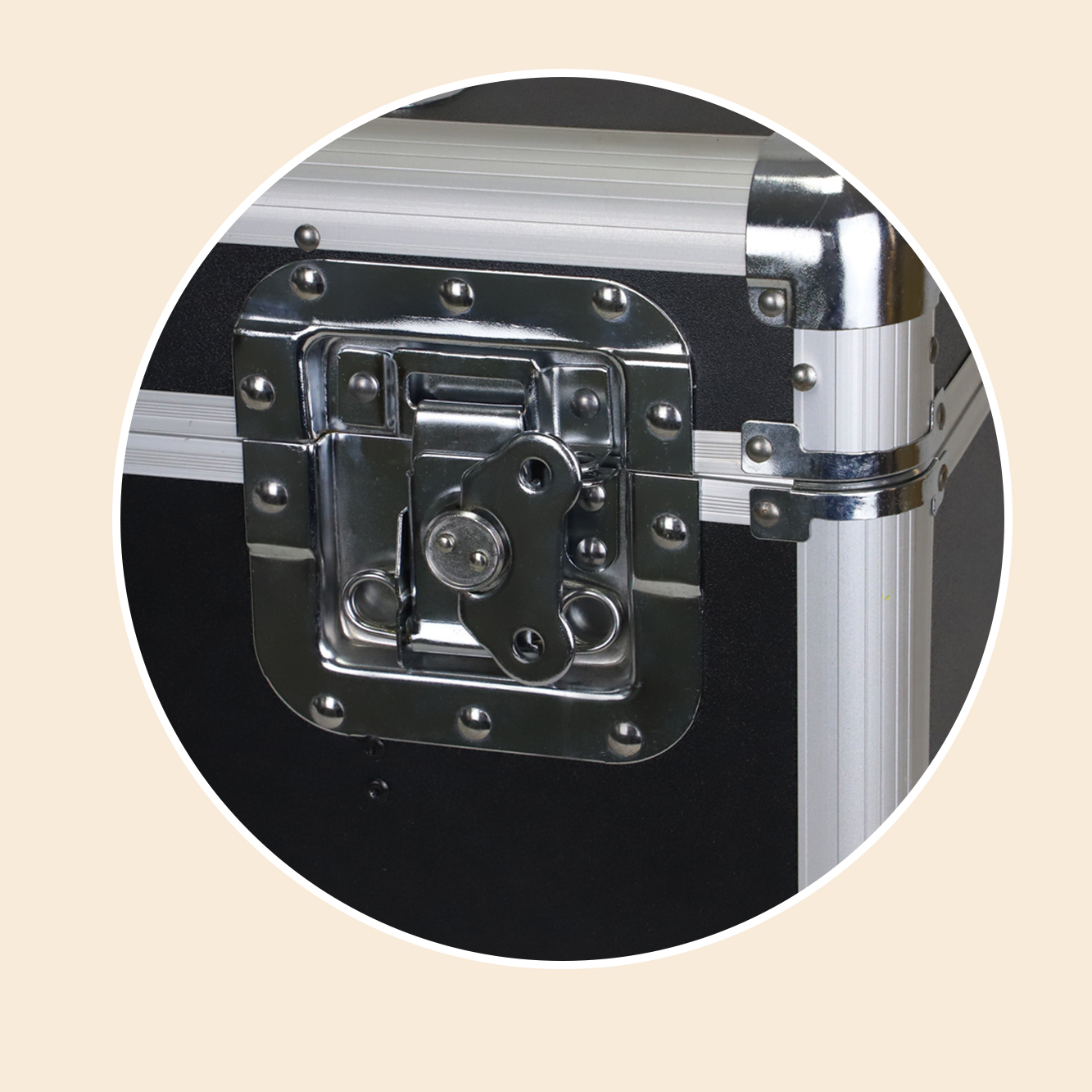 https://www.luckycasefactory.com/aluminum-microphone-case-with-compartment-product/