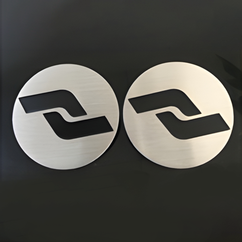 https://www.luckycasefactory.com/blog/how-to-choose-the-right-custom-equipment-case-protection-branding-logo-options-compared/