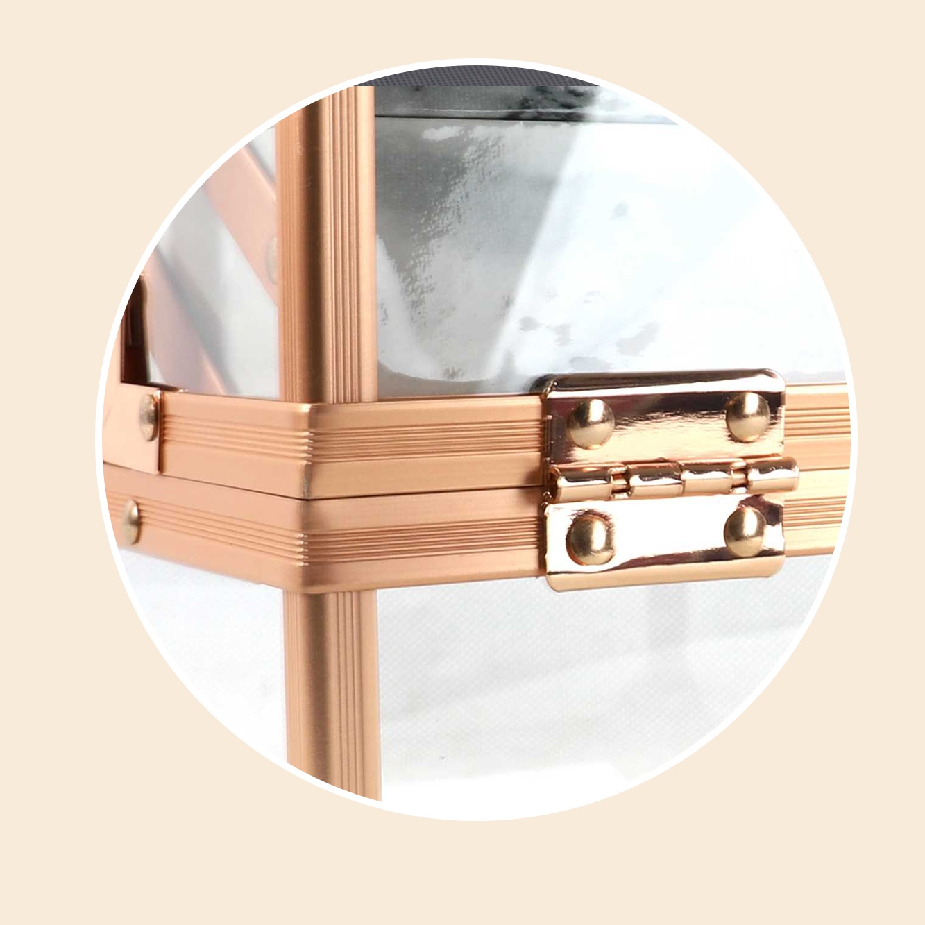 https://www.luckycasefactory.com/acrylic-makeup-case-cosmetic-case-with-marble-like-patterns-trays-product/