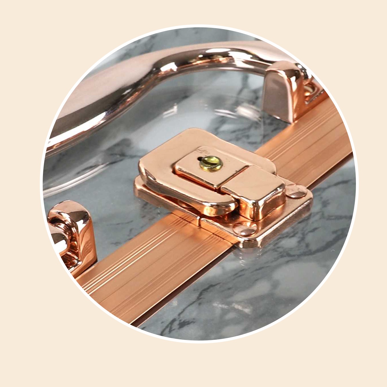 https://www.luckycasefactory.com/acrylic-makeup-case-cosmetic-case-with-marble-like-patterns-trays-product/