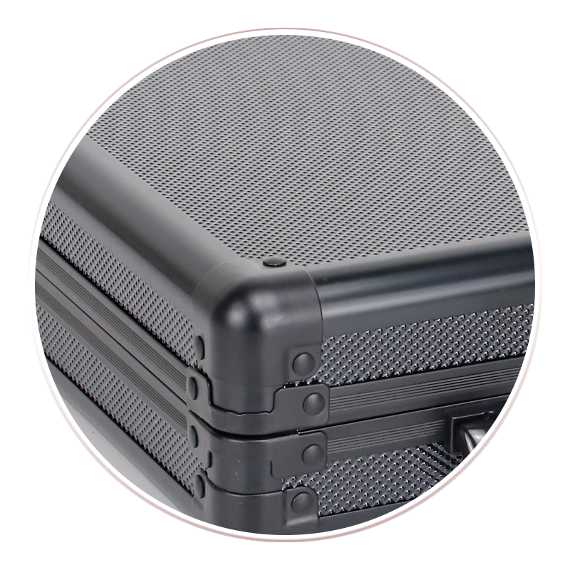 https://www.luckycasefactory.com/custom-portable-aluminum-case-with-customizable-diy-foam-product/