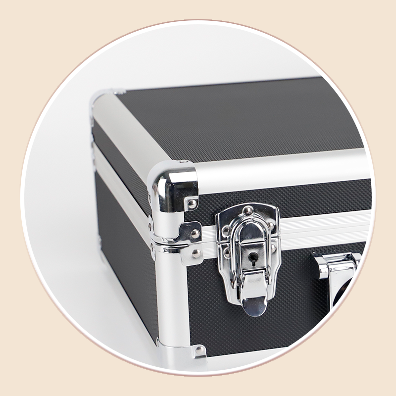 https://www.luckycasefactory.com/high-quality-aluminum-case-tool-case-with-contains-partitions-for-placing-products-product/