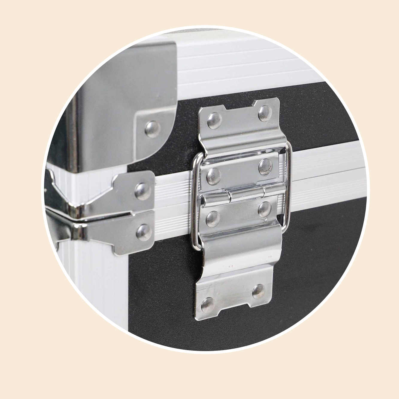 https://www.luckycasefactory.com/customizable-aluminum-tool-case-with-eva-foam-insert-product/