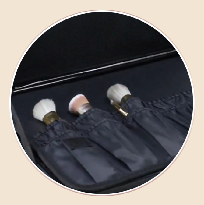 https://www.luckycasefactory.com/custom-beauty-makeup-case-with-elastic-trolley-sleeve-and-makeup-brush-holder-product/
