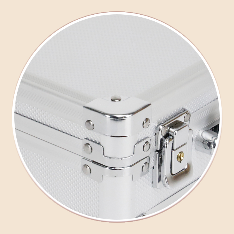 https://www.luckycasefactory.com/portable-custom-silver-aluminum-medical-case-with-custom-interior-product/