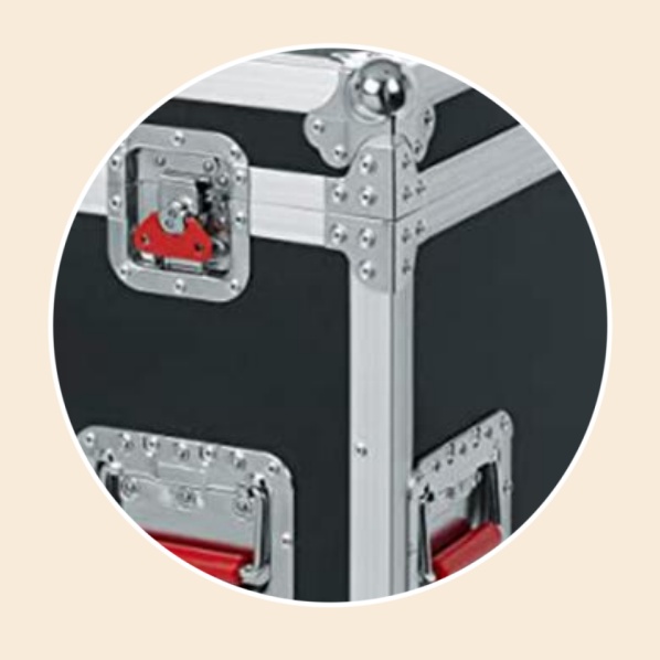 https://www.luckycasefactory.com/customizable-aluminum-utility-trunk-cable-flight-case-with-wheels-product/
