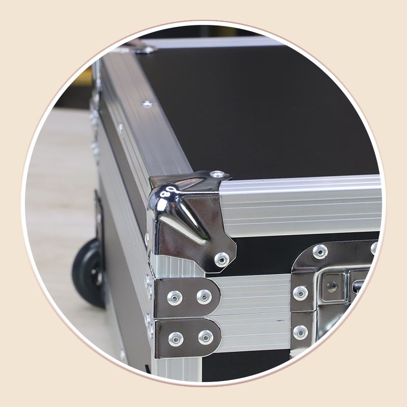 https://www.luckycasefactory.com/custom-flight-case-long-sized-aluminum-road-case-with-wheels-for-tools-storage-and-transportation-product/