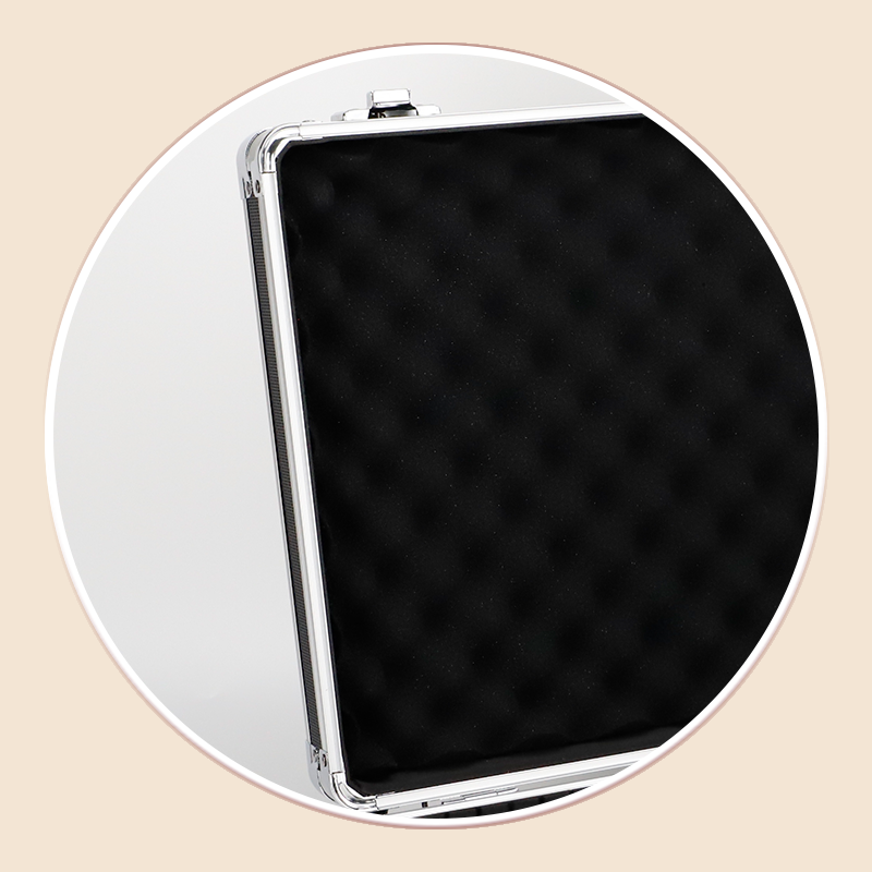 https://www.luckycasefactory.com/high-quality-aluminum-case-tool-case-with-contains-partitions-for-placing-products-product/