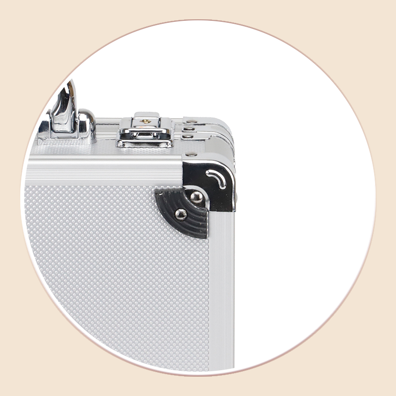https://www.luckycasefactory.com/portable-custom-silver-aluminum-medical-case-with-custom-interior-product/