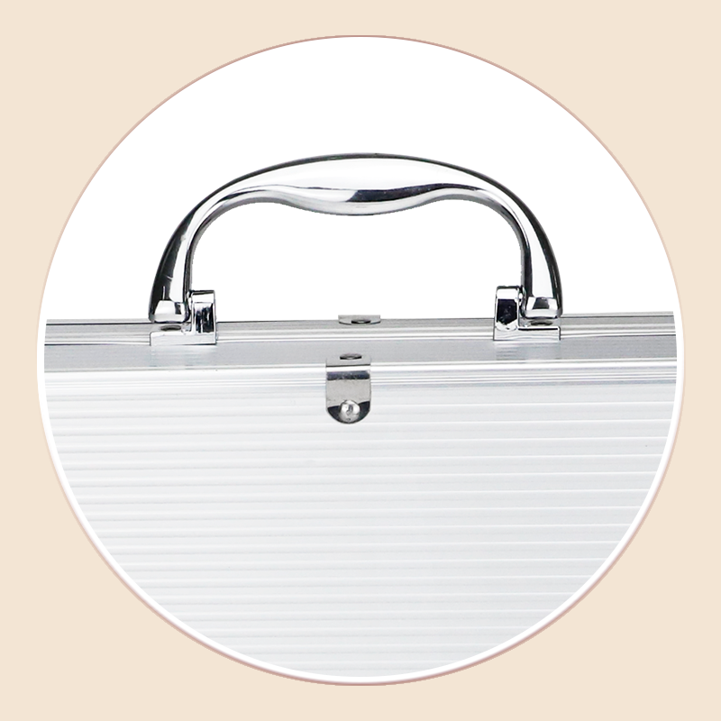 https://www.luckycasefactory.com/deluxe-aluminum-tool-case-with-26-pcs-stainless-steel-bbq-set-product/