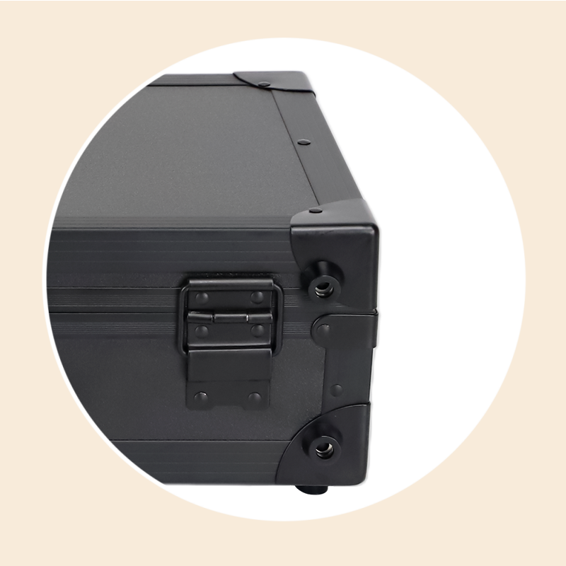 https://www.luckycasefactory.com/black-custom-aluminum-hookah-case-with-eva-foam-interior-product/