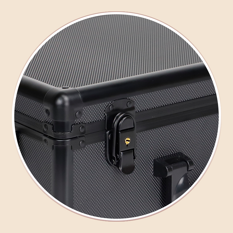 https://www.luckycasefactory.com/customizable-aluminum-case-tool-carrying-case-with-pick-and-pluck-diy-foam-product/