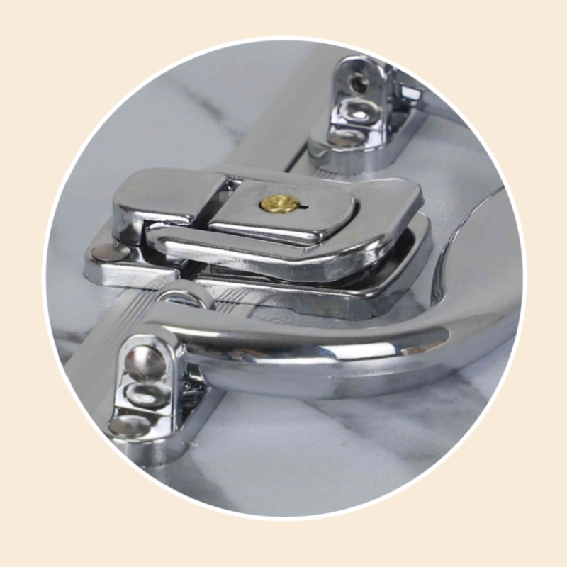 https://www.luckycasefactory.com/lockable-aluminum-makeup-case-cosmetic-case-with-tiered-trays-product/