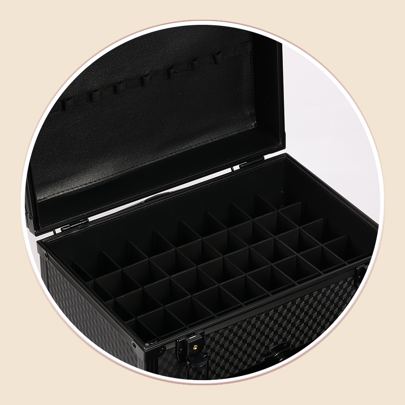 https://www.luckycasefactory.com/aluminum-makeup-rolling-case-aluminum-cosmetic-case-for-professional-makeup-artist-product/