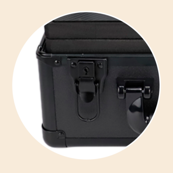 https://www.luckycasefactory.com/aluminum-sports-card-display-case-with-dual-layer-eva-protection-product/