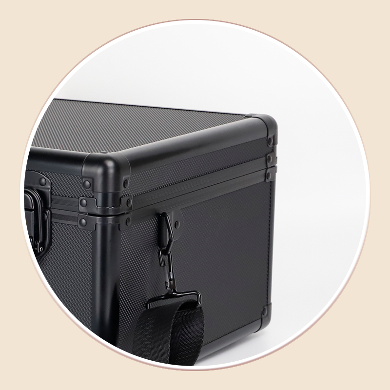https://www.luckycasefactory.com/customizable-aluminum-case-tool-carrying-case-with-pick-and-pluck-diy-foam-product/