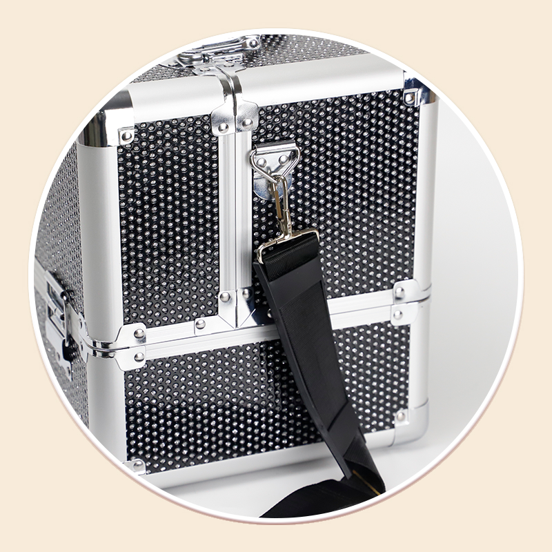 https://www.luckycasefactory.com/aluminum-makeup-case-cosmetic-case-with-tiered-trays-product/