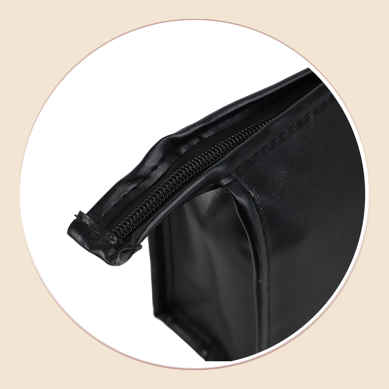 https://www.luckycasefactory.com/black-pu-portable-makeup-bag-with-metal-zipper-product/