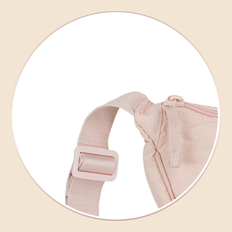 https://www.luckycasefactory.com/portable-pink-makeup-bag-for-daily-cosmetic-storage-product/