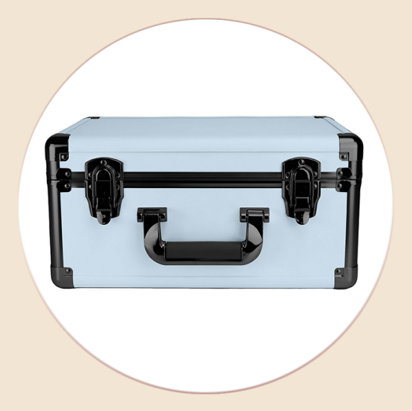 https://www.luckycasefactory.com/portable-makeup-case-with-led-mirror-customizable-beauty-storage-design-product/