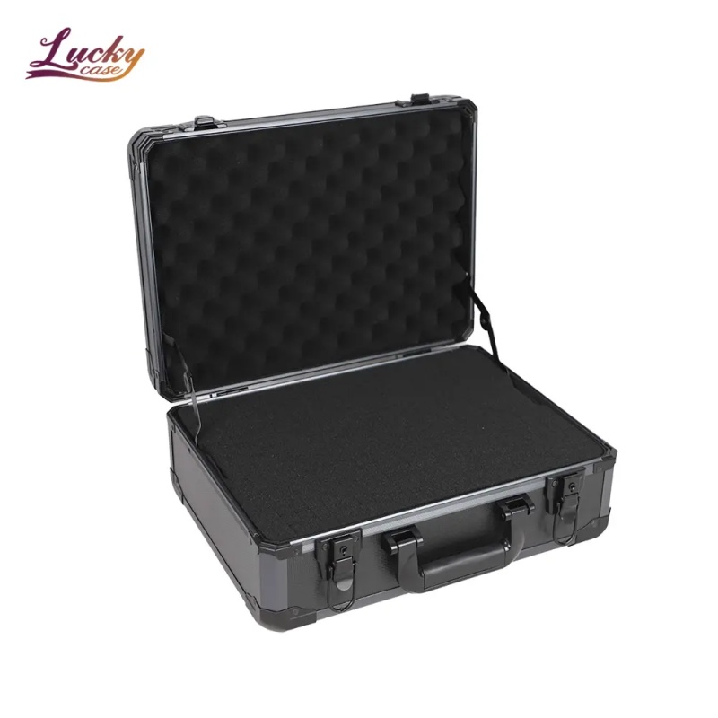https://www.luckycasefactory.com/blog/maximizing-protection-the-key-functions-of-foam-in-aluminum-cases-with-foam/